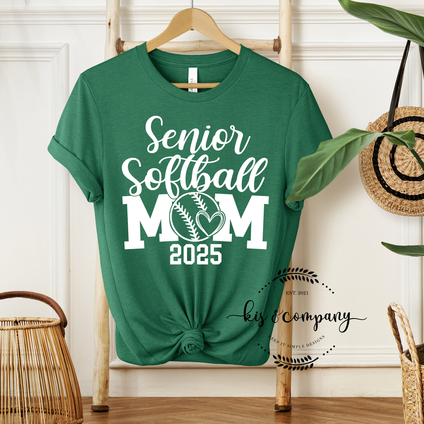 Senior 🥎 Softball Mom